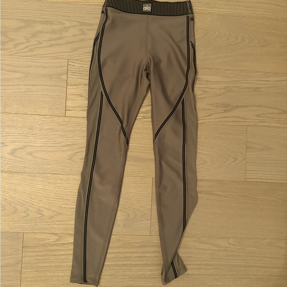 ALO Yoga Taupe Leggings with Black Trim